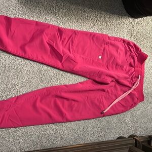 Fabletics scrub pant pink